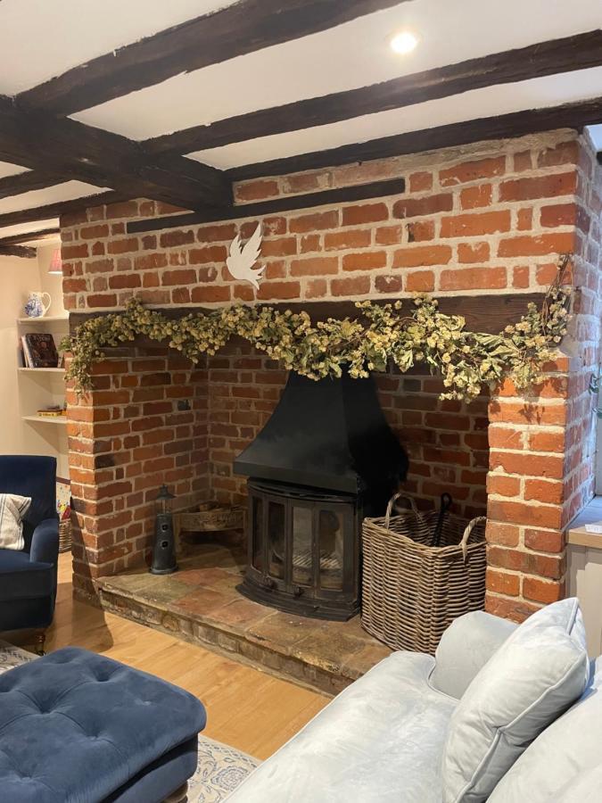 Historic Cambridgeshire Cottage Godmanchester Eksteriør bilde